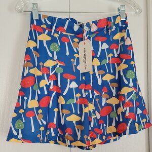 Mushroom shorts with pockets